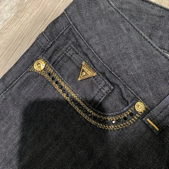 Embellished Guess Jeans, size 27. Booth cut, slim fit. - Picture 3 of 8
